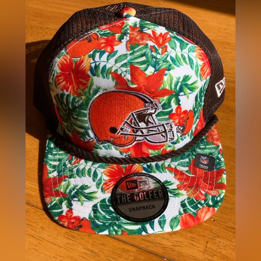 New Era Cleveland Browns Tropical Floral “The Golfer” Snapback Hat – OSFM